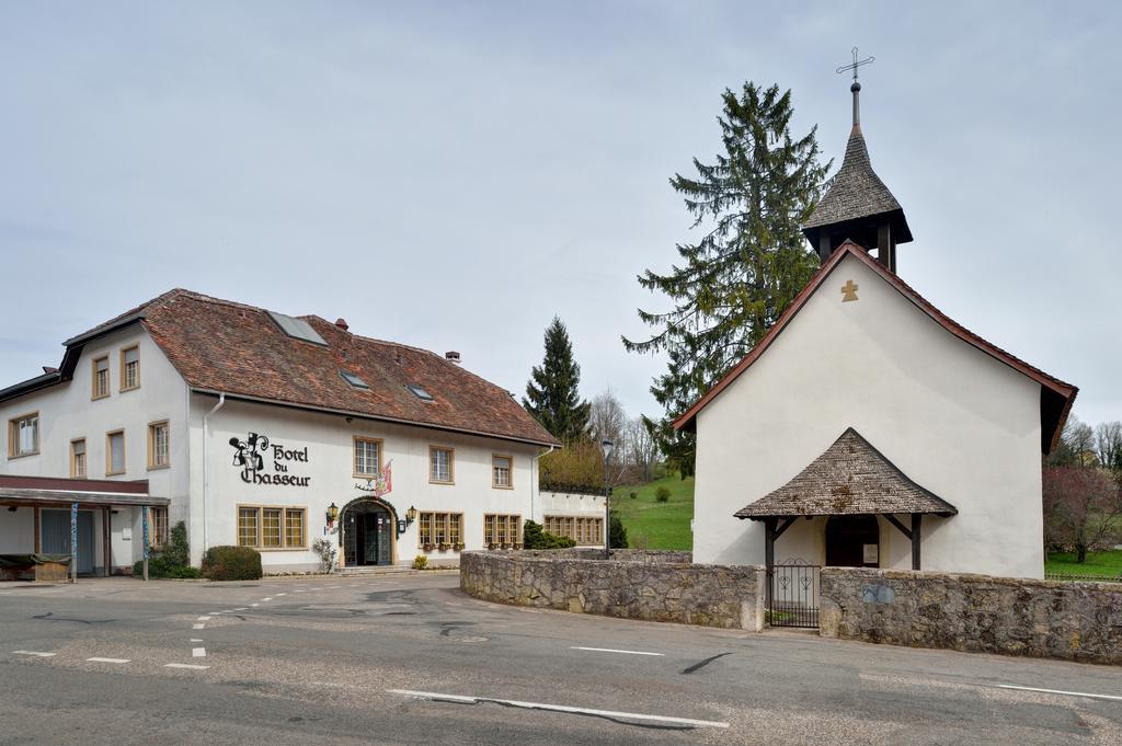 Hotel Du Chasseur Enges Exteriör bild